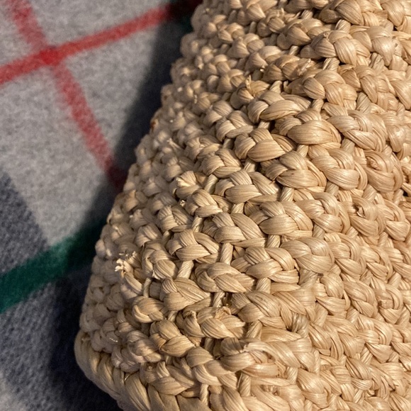 Brighton straw purse w red leather and flower details. - Picture 7 of 7